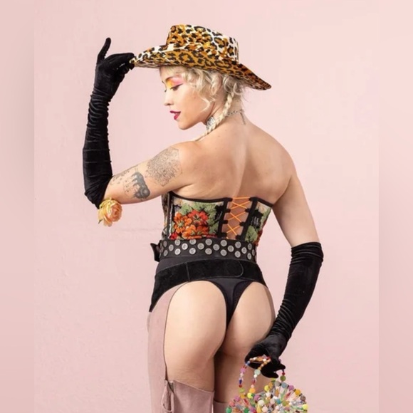 PSYCHIC OUTLAW corset! Lace up recycled clothing tapestry - Picture 8 of 8